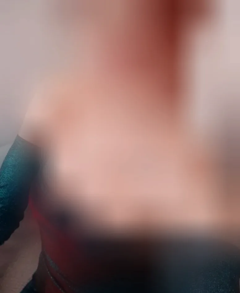 Sandra, 27