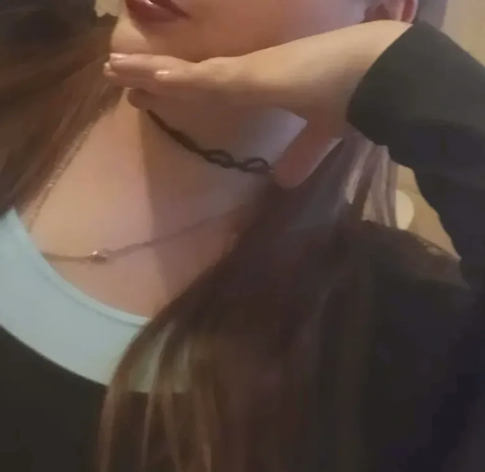 Yvonne, 28